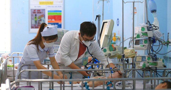 18 trẻ tử vong do sốt xuất huyết, hơn 70% là trẻ thừa cân béo phì