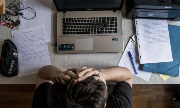 Sinh viên 'thế hệ COVID-19' Anh đối mặt khủng hoảng