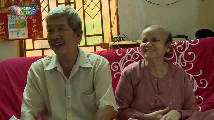 Điều ước giản dị của ông lão bán vé số nuôi vợ nhũn não