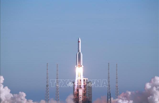 Philippines tìm thấy mảnh vỡ liên quan tên lửa của Trung Quốc