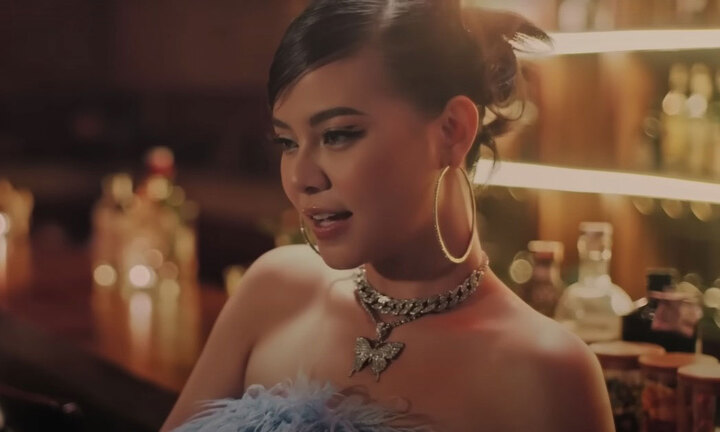 Tia Hải Châu tái xuất sau ồn ào tố nhóm nhạc Kpop đạo nhái