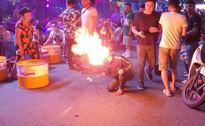 Muôn mặt 'phố Tây'