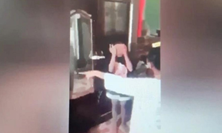 Clip nữ sinh bị tát tới tấp gây phẫn nộ, công an làm việc với kẻ bạo hành