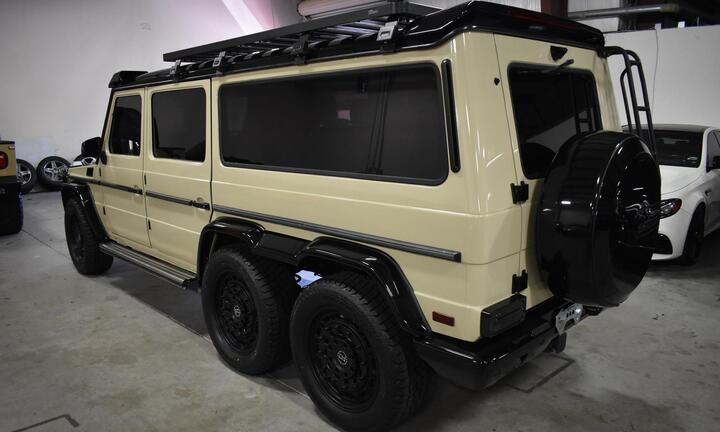 Bản độ 6 bánh của Mercedes-Benz G550 được bán đấu giá