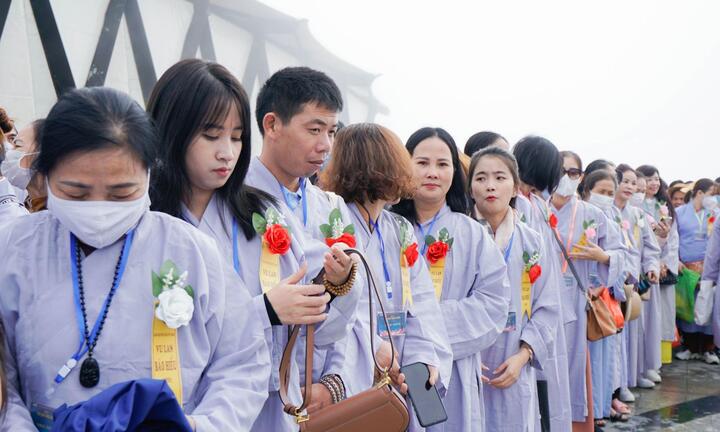 Khám phá mùa Vu Lan trên đỉnh thiêng Fansipan