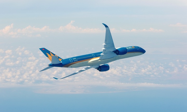 Máy bay đi Nhật Bản phải quay đầu hạ cánh ở Nội Bài để cấp cứu một trẻ em