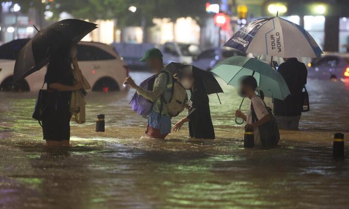 Sự thật khu nhà giàu Gangnam Hàn Quốc: Cứ mưa to là ngập