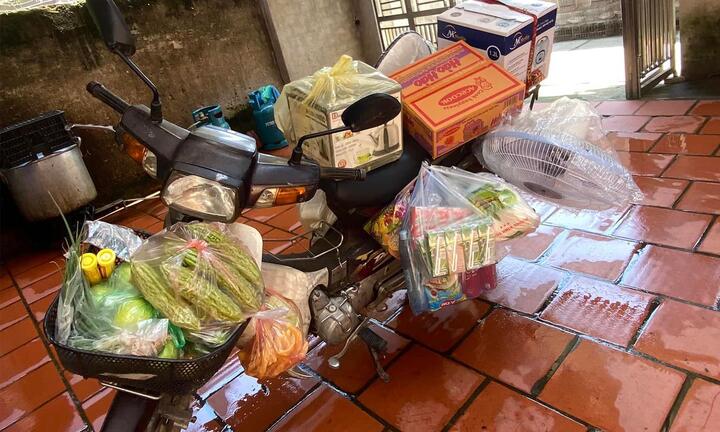 Choáng với ‘hành trang’ mẹ chuẩn bị cho con trai tân sinh viên lên đường đi học