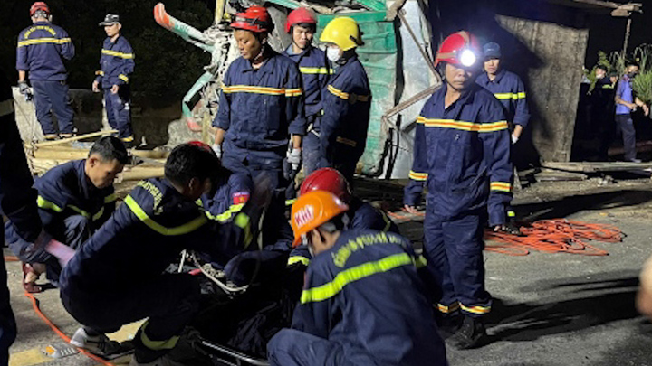 Video: Hiện trường tai nạn 6 người thương vong ở Huế