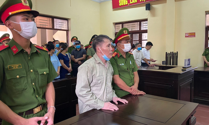 Cưỡng đoạt tài sản của bí thư huyện ở Vĩnh Phúc, ông lão 68 tuổi lĩnh 4 năm tù