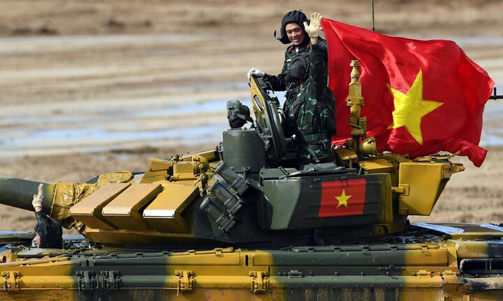 Xe tăng hành tiến: Đội tuyển Việt Nam sẽ thi đấu trận đầu tiên vào chiều nay