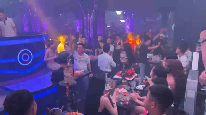 Đột kích quán bar ở Hải Phòng, phát hiện hơn 60 dân chơi dương tính với ma túy