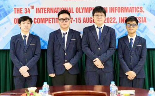 Cả 4 học sinh Việt Nam dự Olympic Tin học quốc tế đều giành huy chương