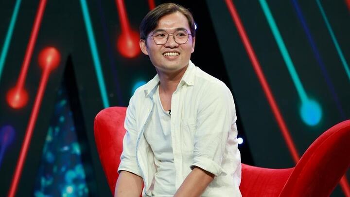 Bị bạn gái nghi ngờ giới tính, thợ làm tóc nói một câu xoay chuyển tình thế