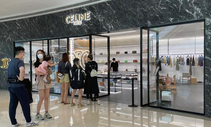 Khi Gen Z Trung Quốc không còn tiền mua hàng xa xỉ