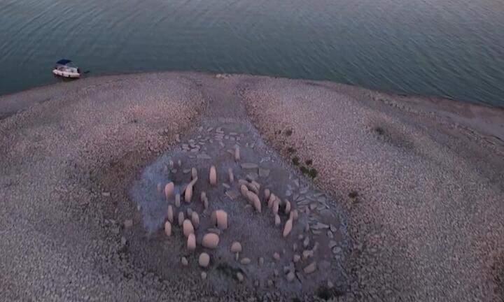 Video: Hạn hán làm lộ mộ đá 7.000 năm tuổi ở Tây Ban Nha