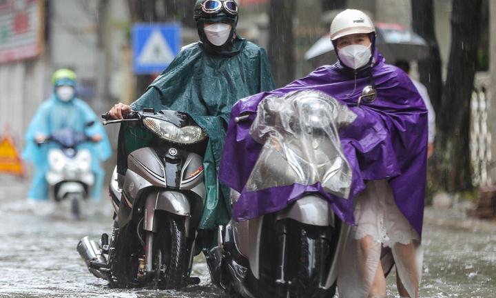 Thời tiết ngày 21/8: Mưa dông bao trùm miền Bắc