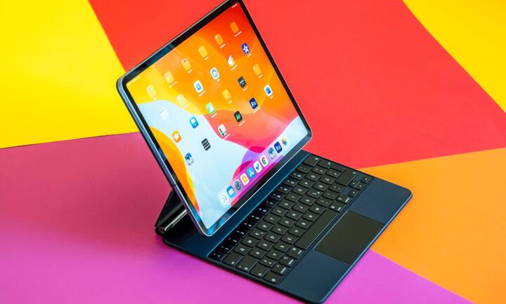 Những sản phẩm đắt vô lý của Apple