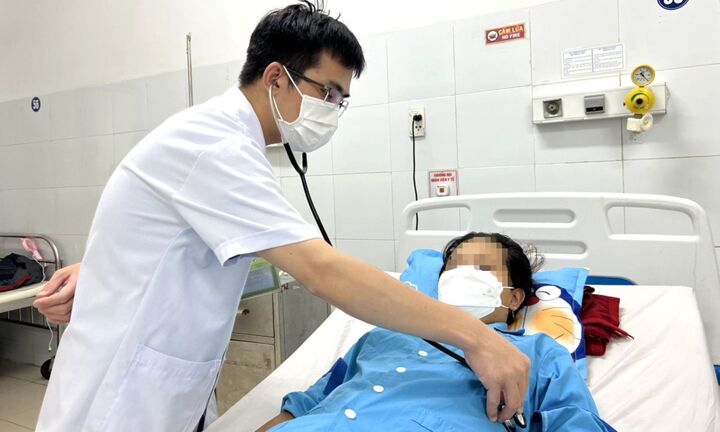 Cứu thành công sản phụ mắc COVID-19, ngộ độc thuốc tê nguy kịch 