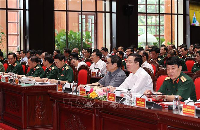 Thủ tướng dự hội nghị đẩy mạnh phát triển công nghiệp quốc phòng