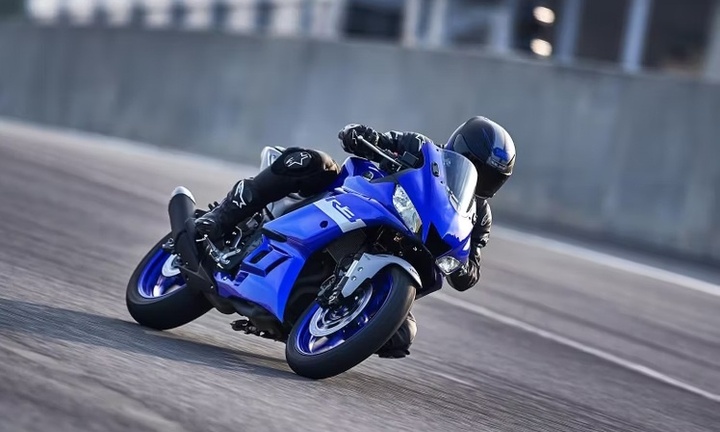 5 mô tô thể thao 'vừa túi tiền' nhất 2022