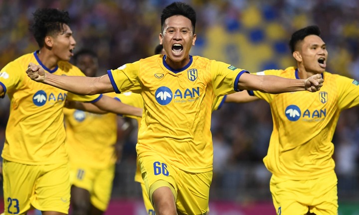 Trực tiếp bóng đá SLNA 1-1 Hà Nội FC vòng 14 V-League