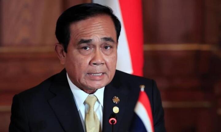 Ông Prayuth đối diện áp lực yêu cầu từ chức Bộ trưởng Quốc phòng Thái Lan