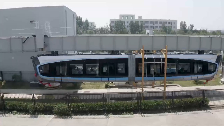 Video: Ngắm tàu treo điện thương mại đầu tiên của Trung Quốc 