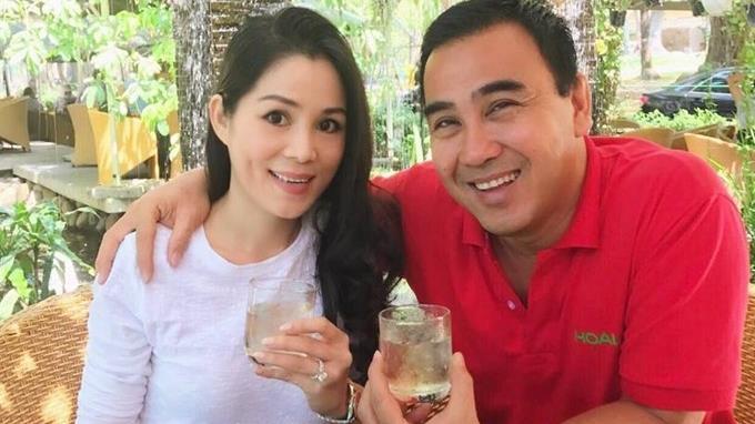 MC Quyền Linh tiết lộ chưa từng 'ngủ chung giường' với vợ dù kết hôn nhiều năm