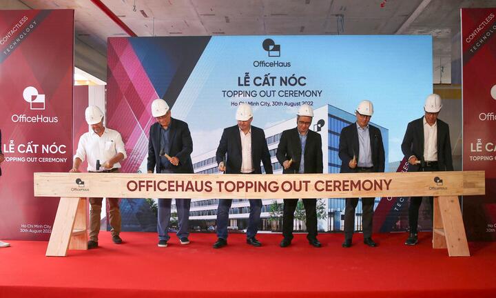 OfficeHaus cán đích đúng hẹn với sự kiện cất nóc