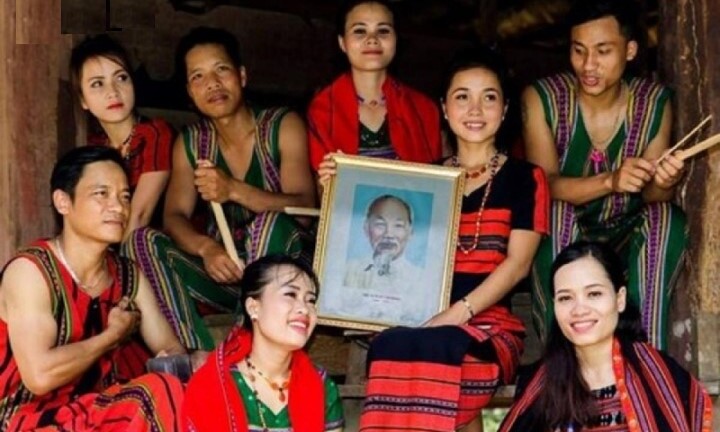 Bác Hồ trong trái tim đồng bào A Lưới