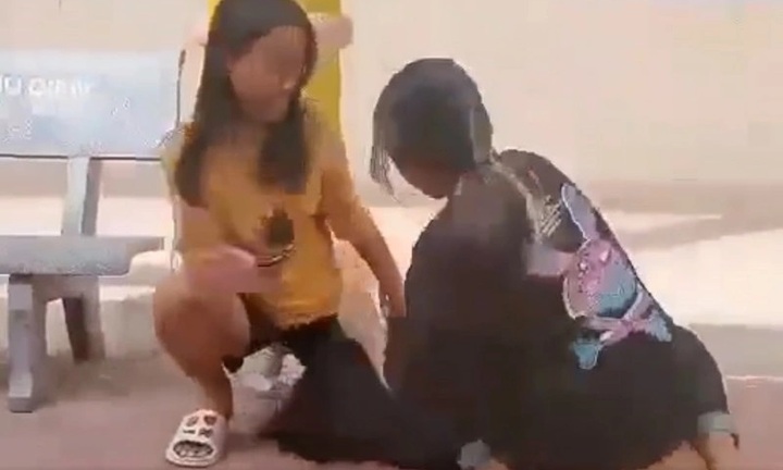 Nữ sinh bị đánh hội đồng, quay clip tung lên mạng xã hội