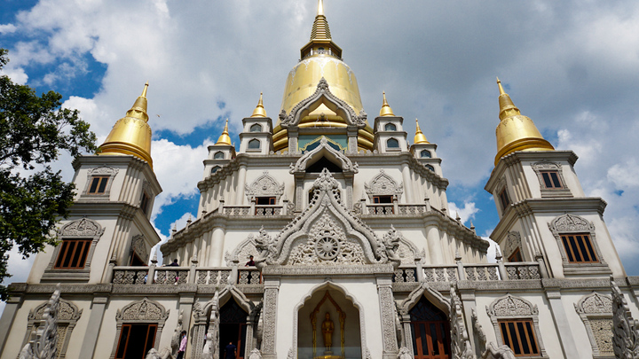 Video: Độc đáo ngôi chùa không bao giờ thắp nhang ở TP.HCM