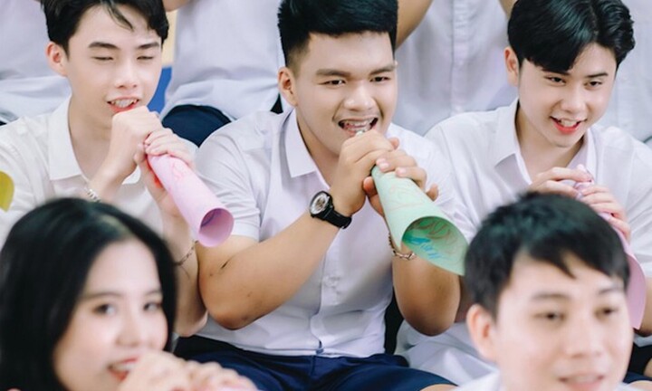 Chàng trai 10x chinh phục 12 suất học bổng ở Mỹ