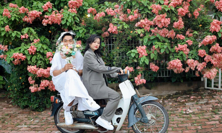 Cô nàng mê Kpop và chuyện tình 8 năm với người gặp không mấy ấn tượng