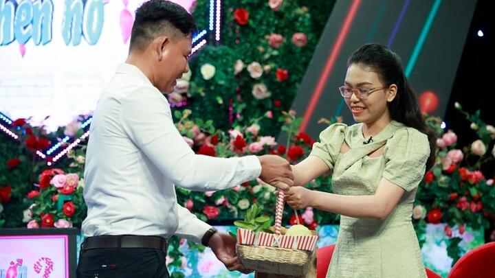 Cô gái chấp nhận bỏ phố về quê nhưng chàng trai lại ‘quay xe’ phút cuối