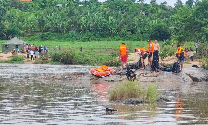 Tìm thấy thi thể học sinh bị nước cuốn sau gần 2 ngày mất tích