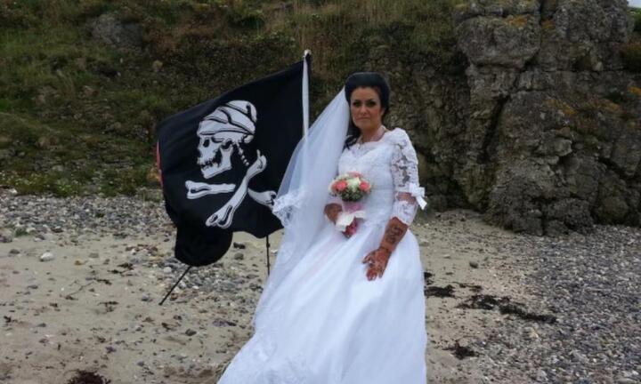 Người phụ nữ kết hôn với ‘hồn ma’ 300 tuổi tiết lộ cái kết của cuộc ‘hôn nhân’