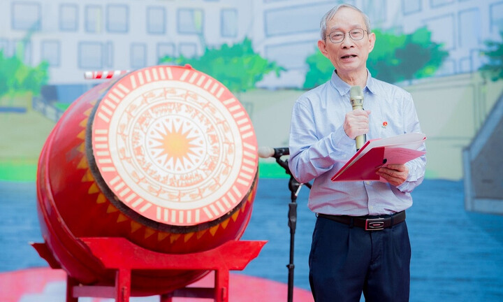 Hiệu trưởng dùng 'bài hịch' dí dỏm để khích lệ học trò
