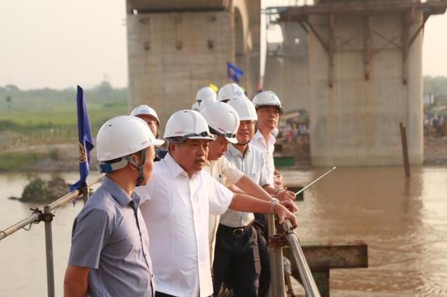 Chủ tịch Hà Nội thúc tiến độ cầu Vĩnh Tuy 2 và hầm Lê Văn Lương