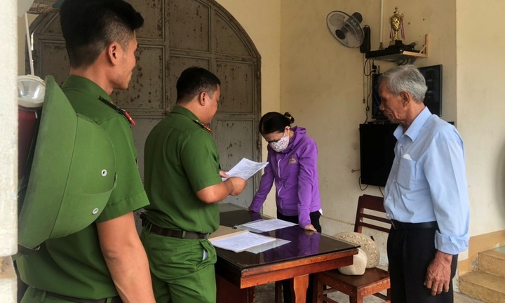 Bắt tạm giam người đàn ông 65 tuổi dâm ô bé trai 6 tuổi 