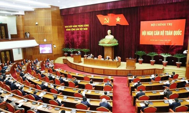 Khuyến khích cán bộ bị kỷ luật mà uy tín giảm sút tự nguyện từ chức