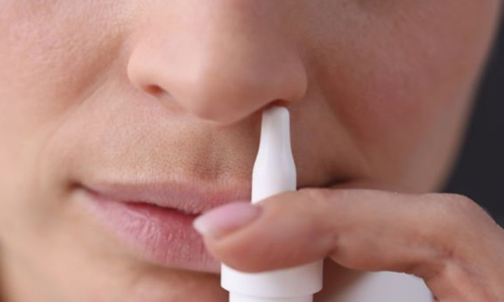 Cô gái 23 tuổi teo chân tay, bụng to vì thuốc xịt mũi