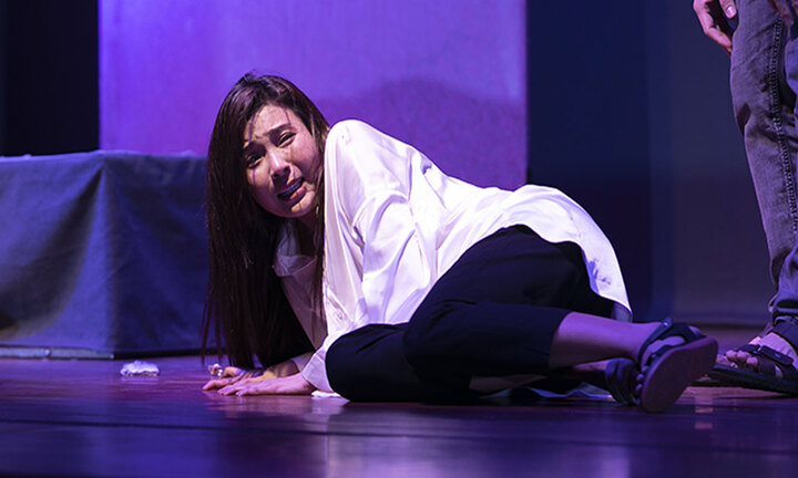 Thúy Diễm khóc sưng mắt trong lần đầu lấn sân diễn kịch