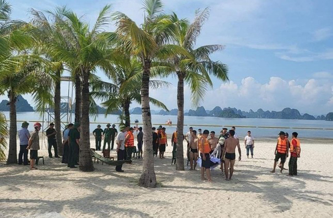 Cô gái tử vong sau khi bị văng khỏi mô tô nước trong đêm