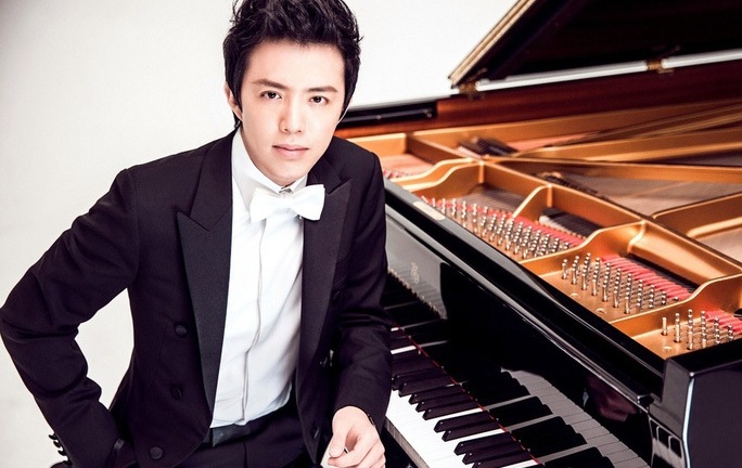 3 'nam thần' tan tành sự nghiệp sau bê bối mua dâm