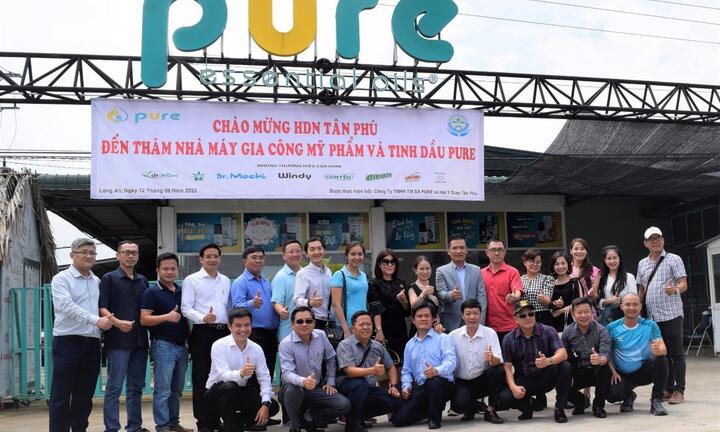 Tham quan nhà máy gia công mỹ phẩm & tinh dầu của PURE Essential Oils