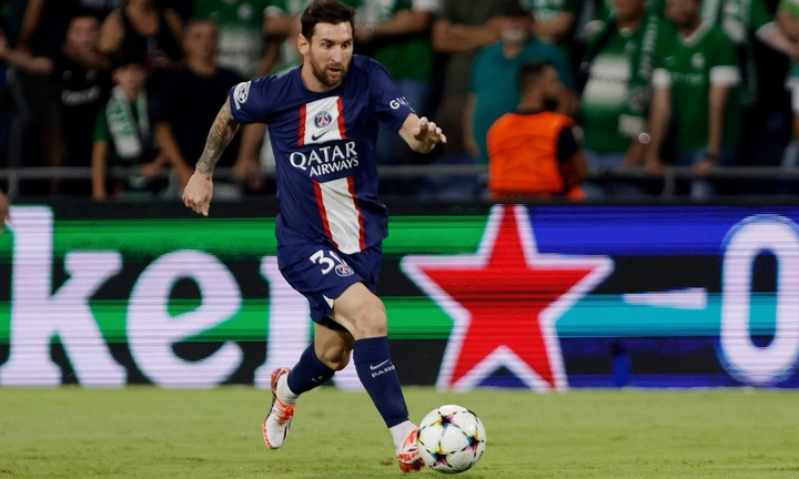 Messi vượt Cristiano Ronaldo, phá 2 kỷ lục Cúp C1