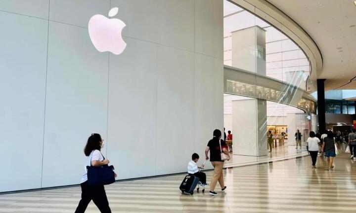 Apple Store Singapore chỉ cho đặt mua trước iPhone 14, hàng xách tay khan hiếm?