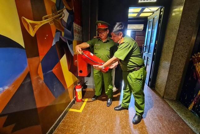 Xử phạt nhiều cơ sở kinh doanh dịch vụ nhạy cảm ở TP.HCM